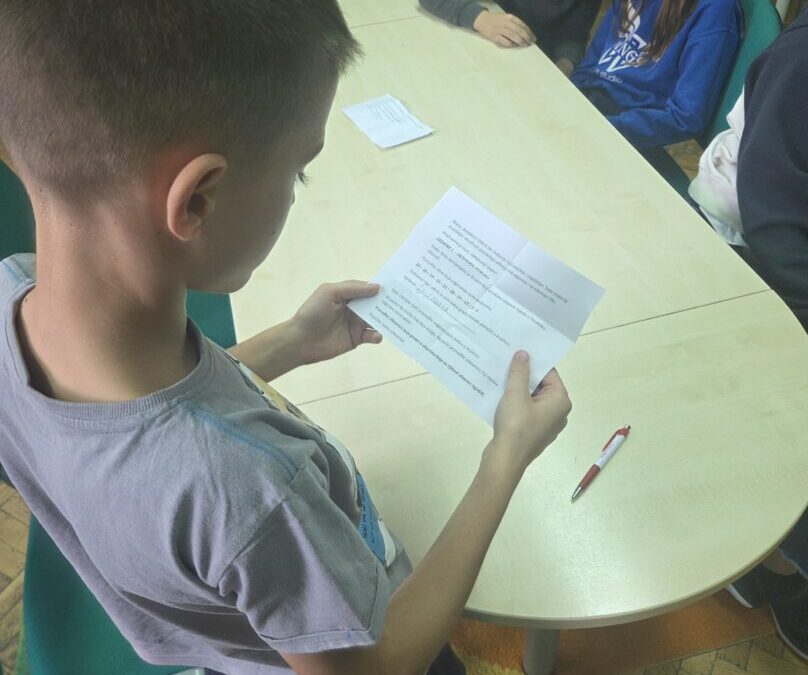 Tajna školske knjižnice – potraga za blagom povodom Mjeseca hrvatske knjige